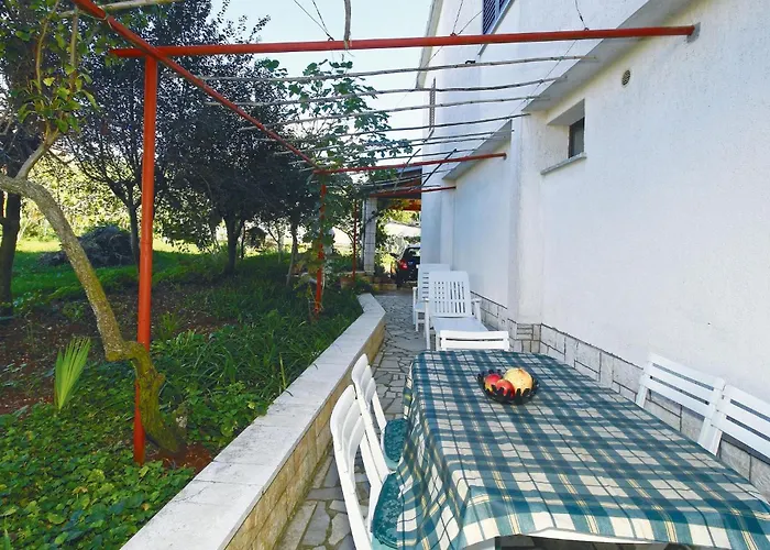 Vcemina Croatia ポレッチ