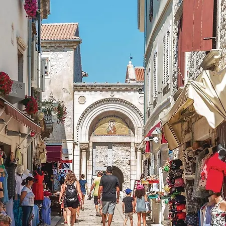 Vcemina Croatia بوريتش